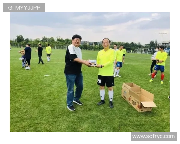 广州足球队团队协作揭秘：如何在绿茵场上实现完美配合与默契合作